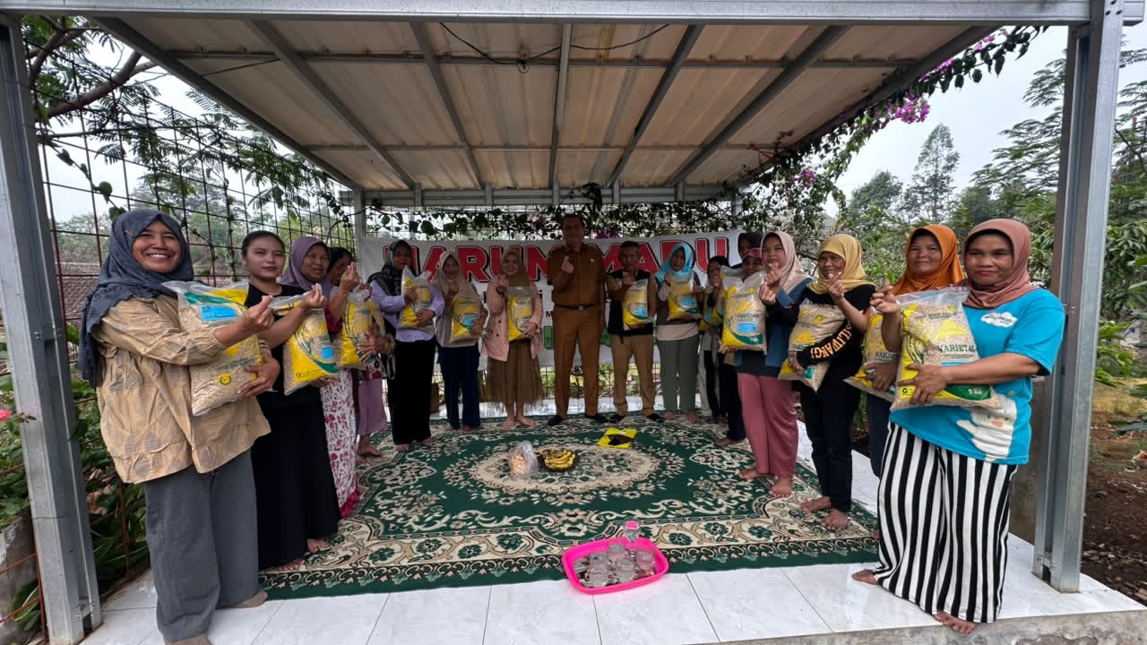 Kadistan Garut Turun Langsung Bantu Petani Bayongbong, Benih Padi Disalurkan untuk Pulihkan Produktivitas
