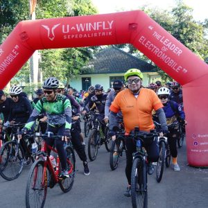 Bupati Garut Abdusy Syakur Amin Ikuti Gowes Perpisahan Danrem 062/Tarumanegara