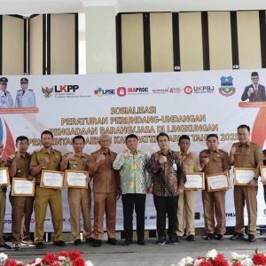 Bupati abdusy Syakur Amin Tekankan Integritas dan Profesionalitas PBJ dalam Sosialisasi Sistem Pengadaan Menuju Garut Hebat