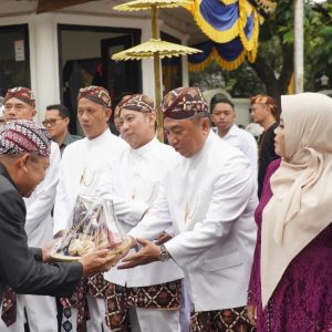 Garut Menjejak Sejarah, Menyongsong Masa Depan: Bupati Syakur Pimpin HJG ke-213 dalam Balutan Agung Budaya Sunda